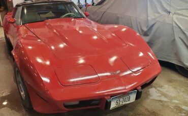 Chevy-corvette-1979-red-1