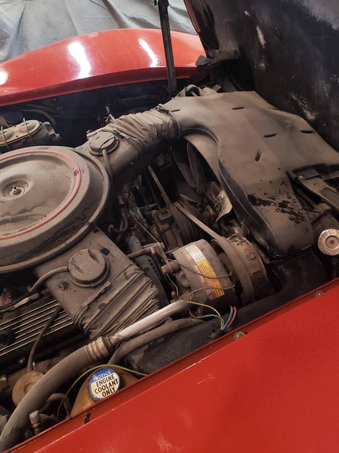 Chevy-corvette-1979-red-10