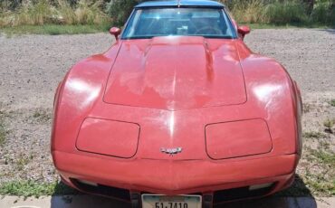Chevy-corvette-1979-red-13