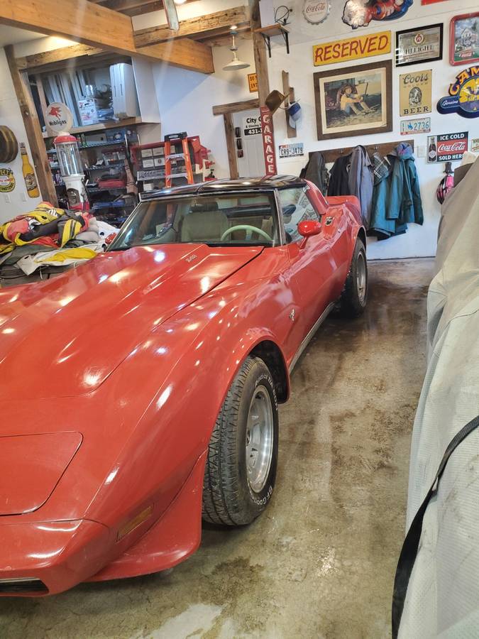 Chevy-corvette-1979-red-2