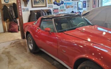 Chevy-corvette-1979-red