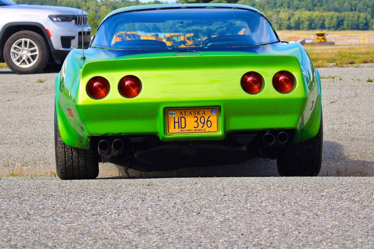 Chevy-corvette-1980-3