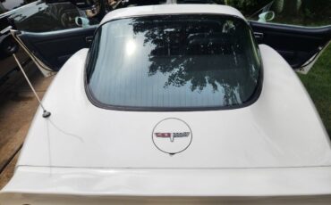 Chevy-corvette-1980-white-5