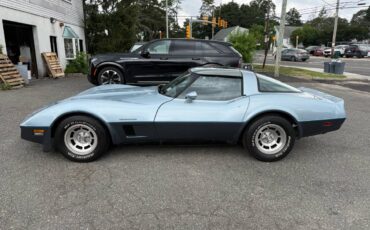 Chevy-corvette-1982-blue-2
