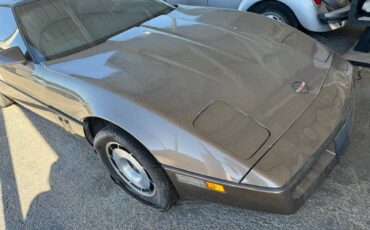 Chevy-corvette-1984-brown-4