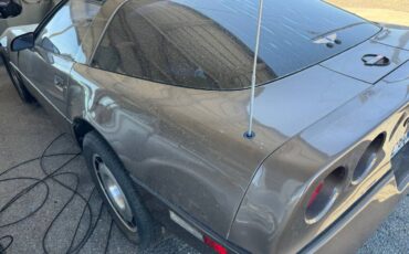Chevy-corvette-1984-brown-5
