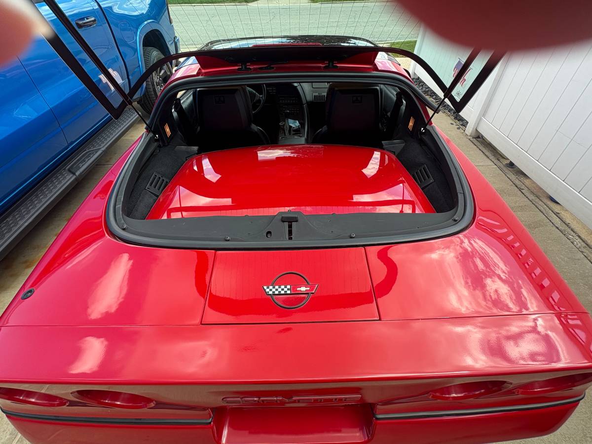 Chevy-corvette-1990-red-19