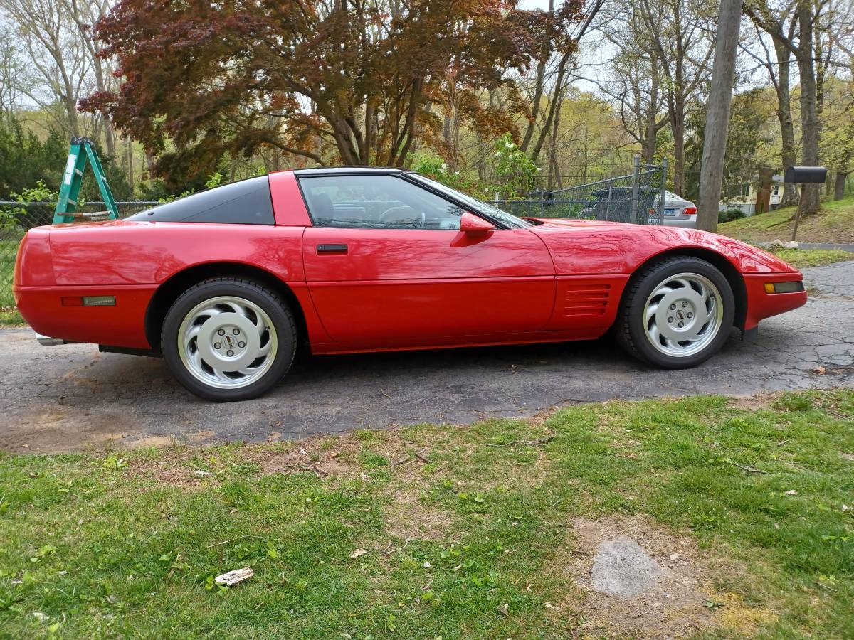 Chevy-corvette-1991-red-8