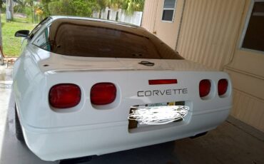 Chevy-corvette-1992-white-2