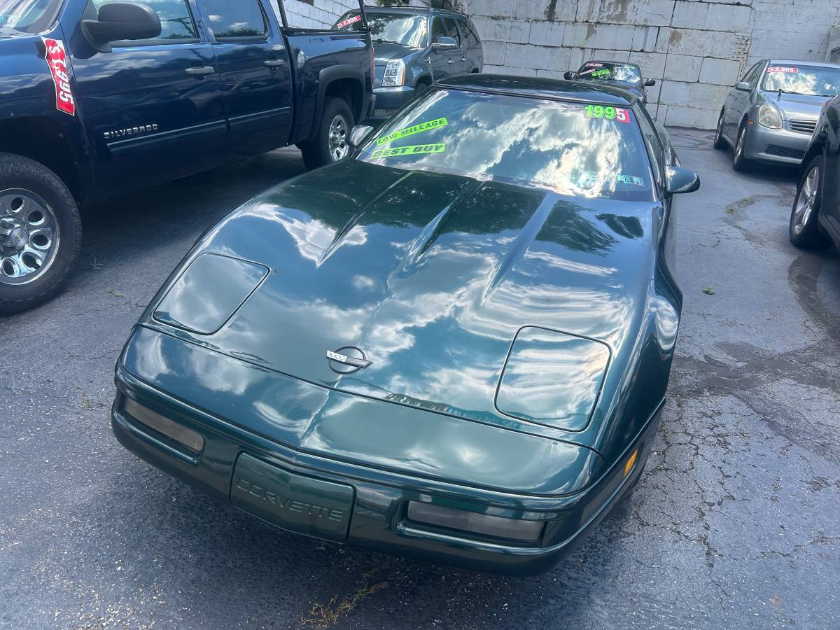 Chevy-corvette-1995-green-1