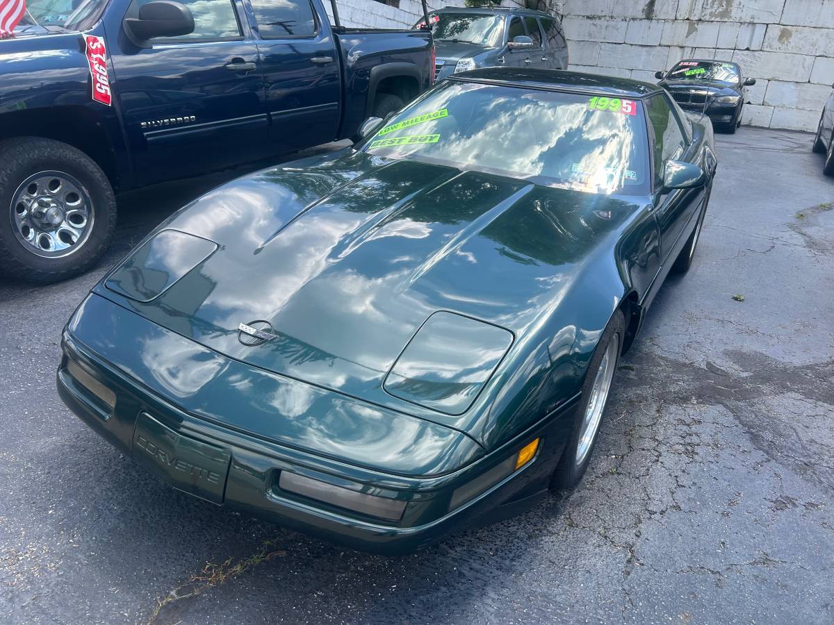 Chevy-corvette-1995-green-2