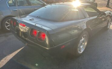 Chevy-corvette-1995-green-7