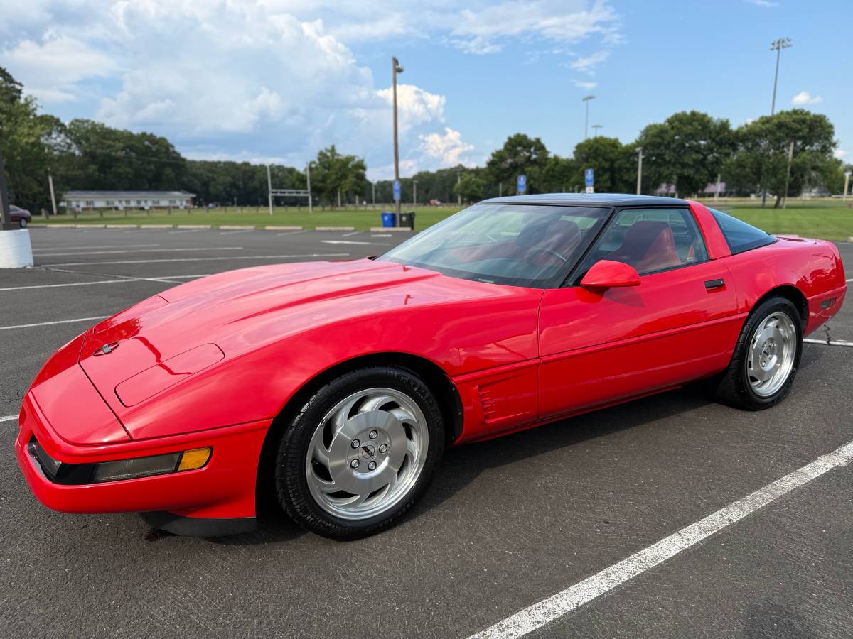 Chevy-corvette-1995-red-2