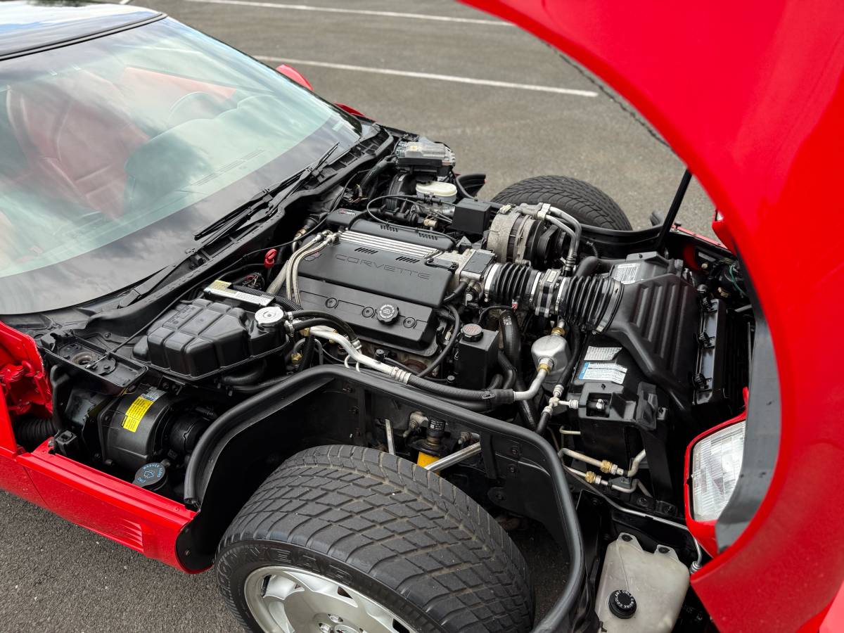 Chevy-corvette-1995-red-20