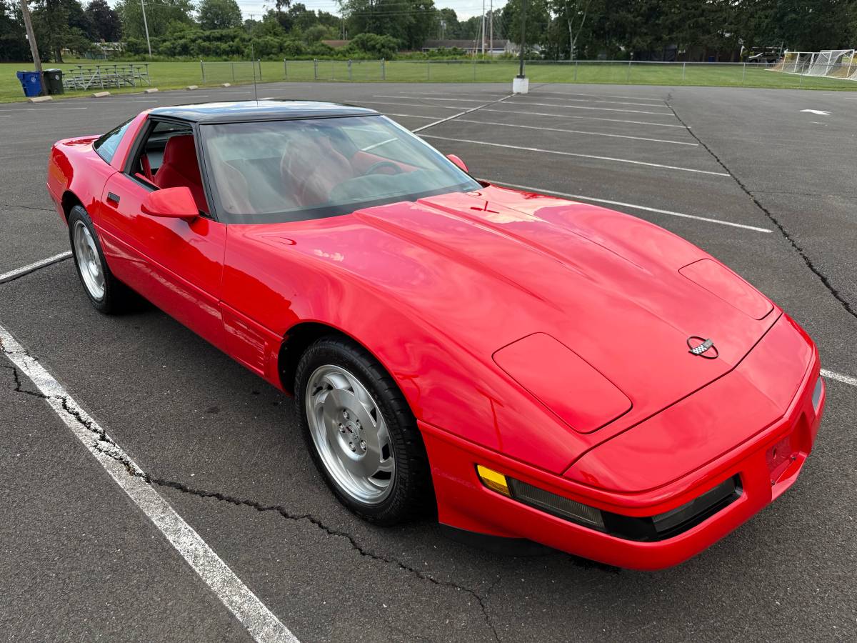 Chevy-corvette-1995-red-4