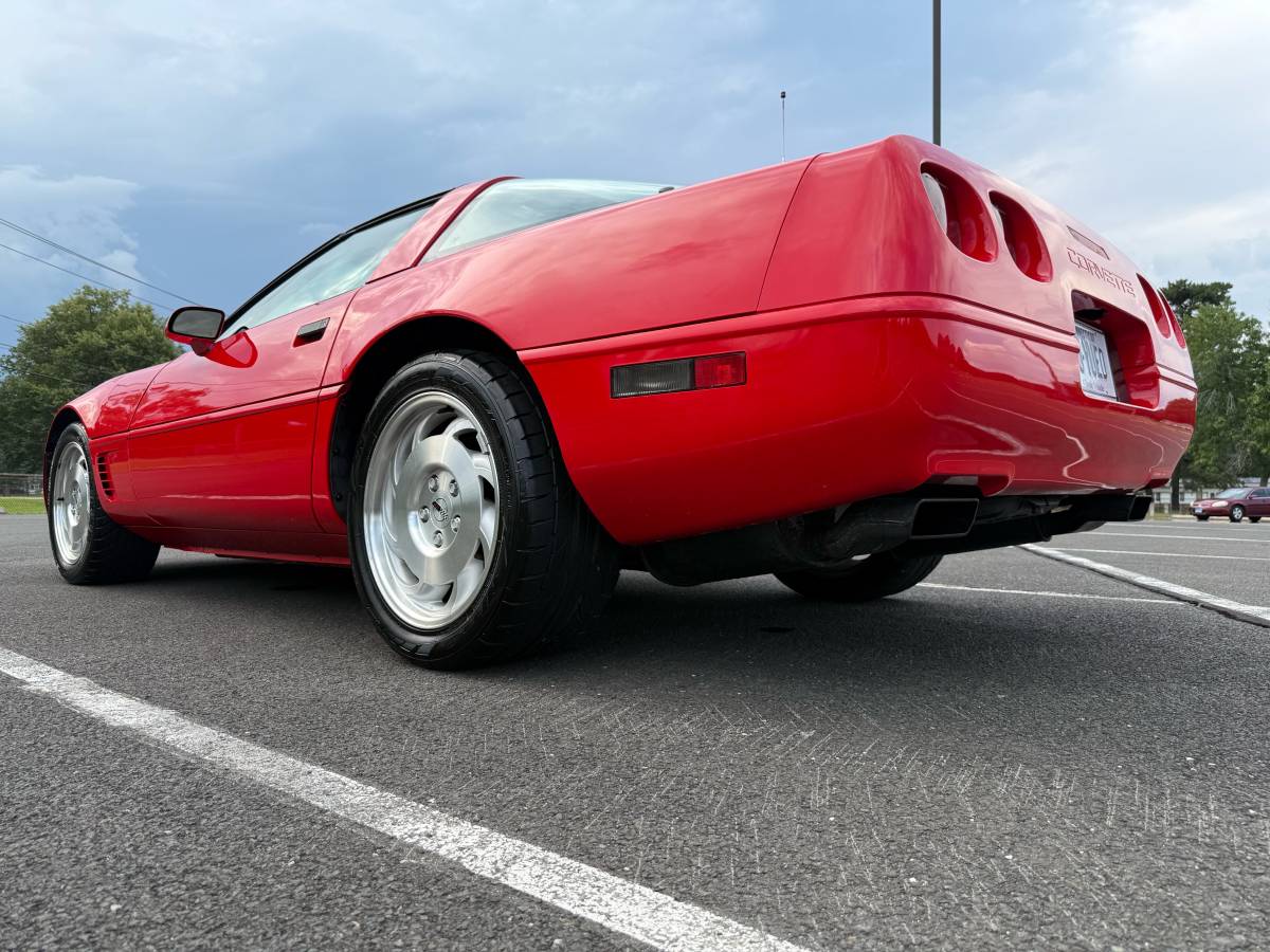 Chevy-corvette-1995-red-8