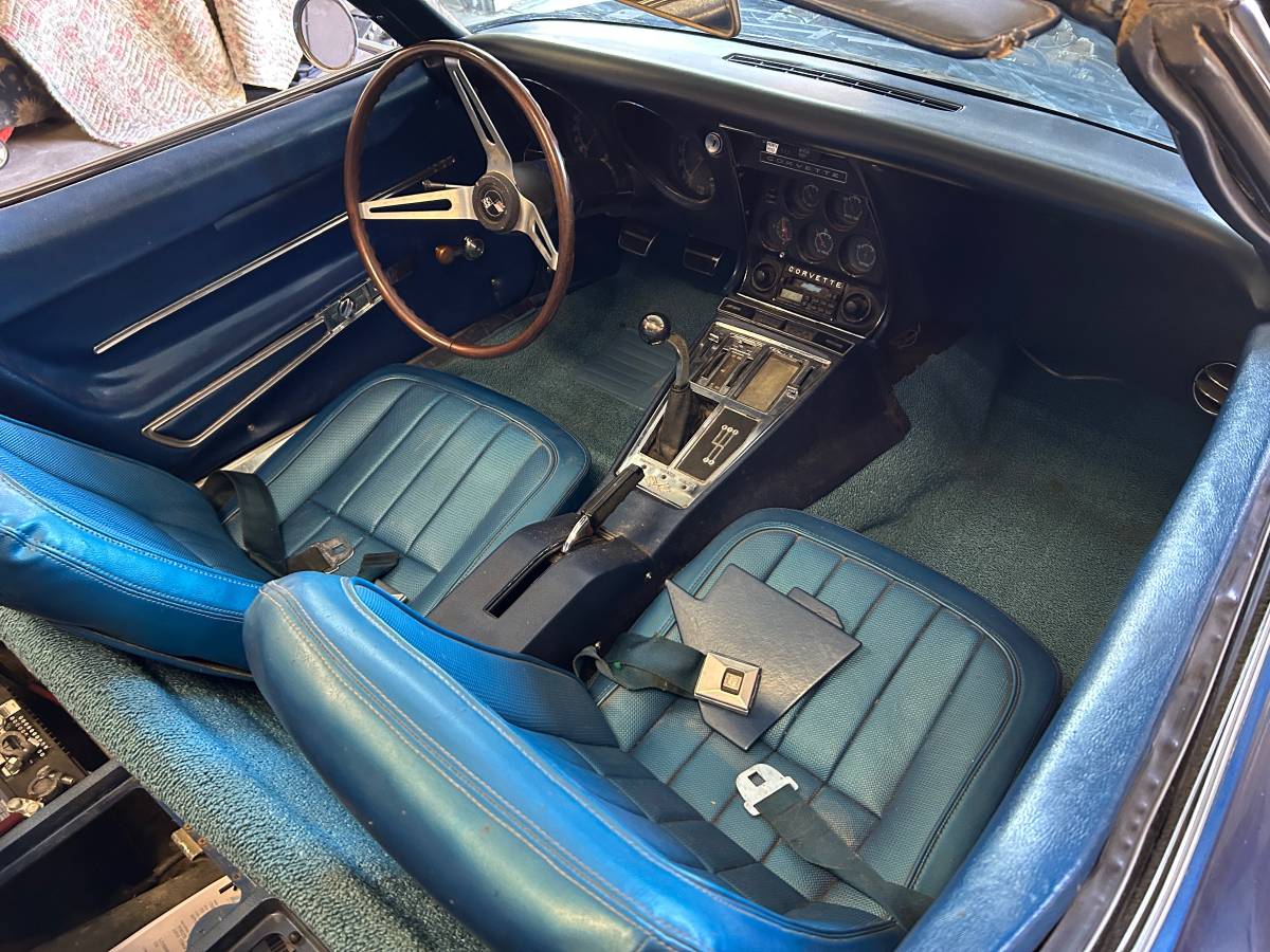 Chevy-corvette-convertible-1968-blue-8