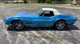 Chevy-corvette-convertible-1969-blue-1