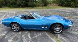 Chevy-corvette-convertible-1969-blue-15