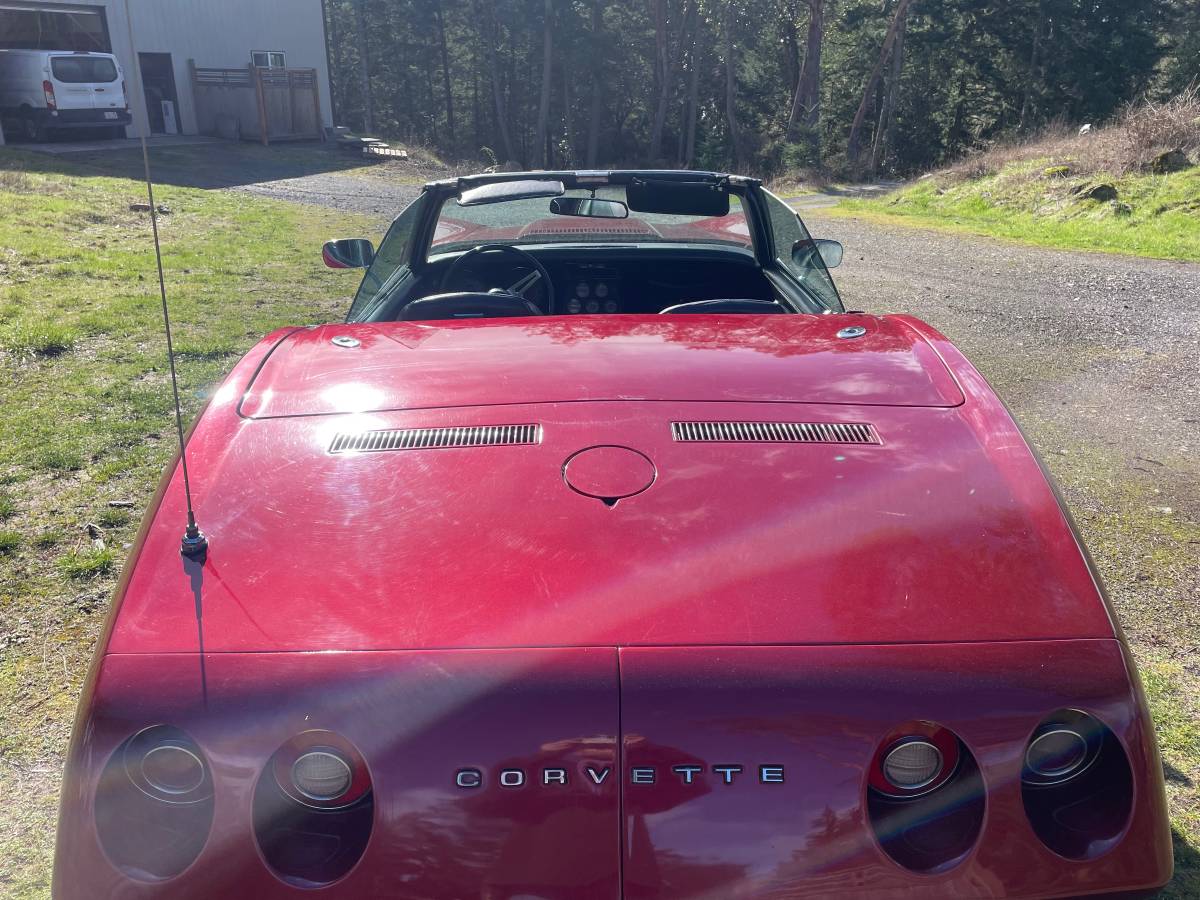 Chevy-corvette-convertible-1974-3