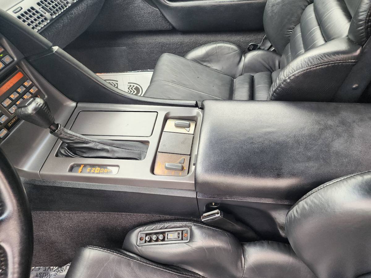 Chevy-corvette-convertible-1991-black-13