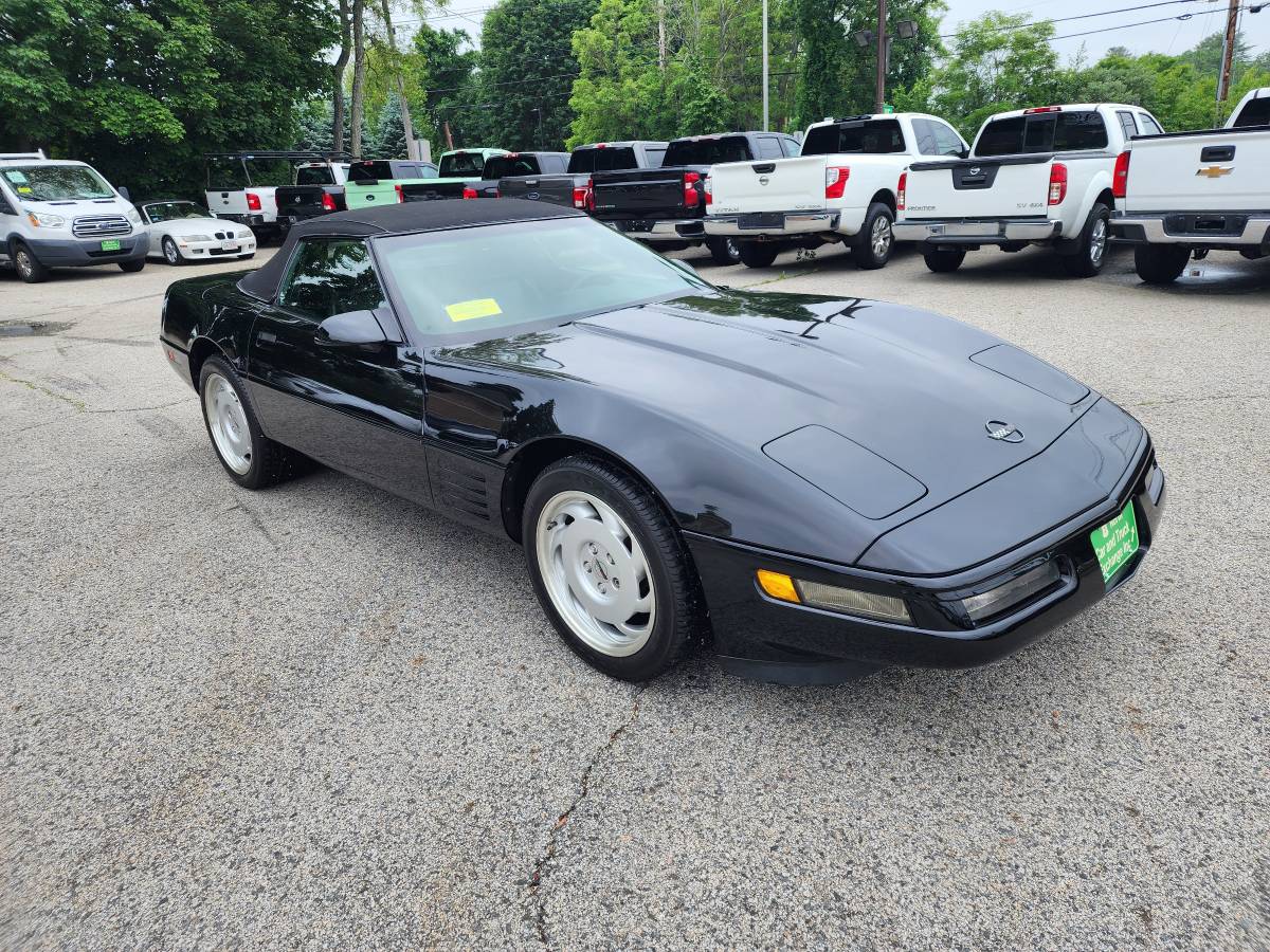 Chevy-corvette-convertible-1991-black-2