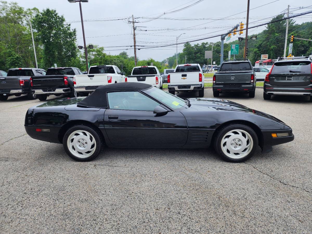 Chevy-corvette-convertible-1991-black-3