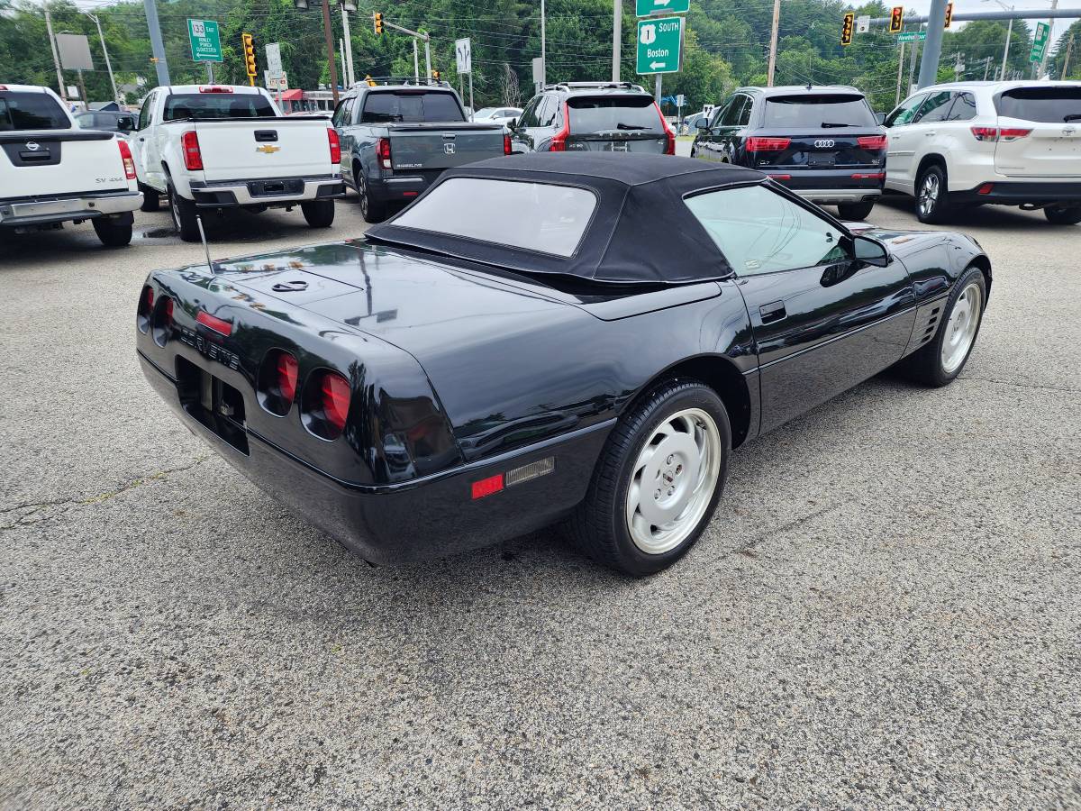 Chevy-corvette-convertible-1991-black-4