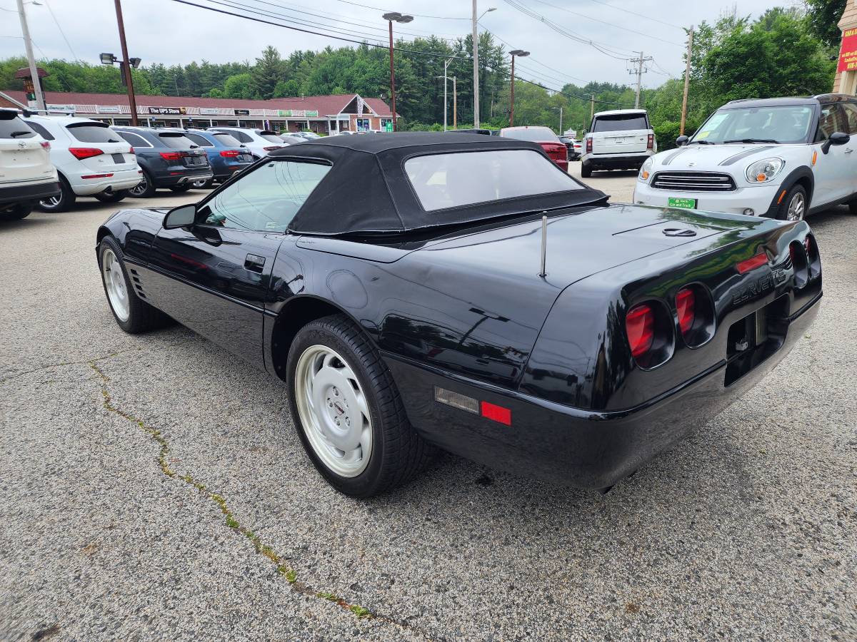 Chevy-corvette-convertible-1991-black-6