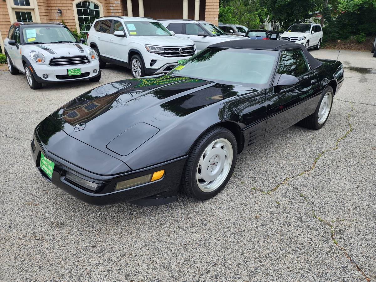 Chevy-corvette-convertible-1991-black