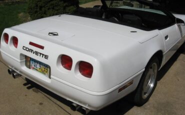 Chevy-corvette-convertible-1991-white-1