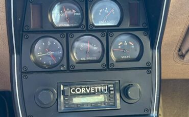 Chevy-corvette-coupe-1977-custom-4