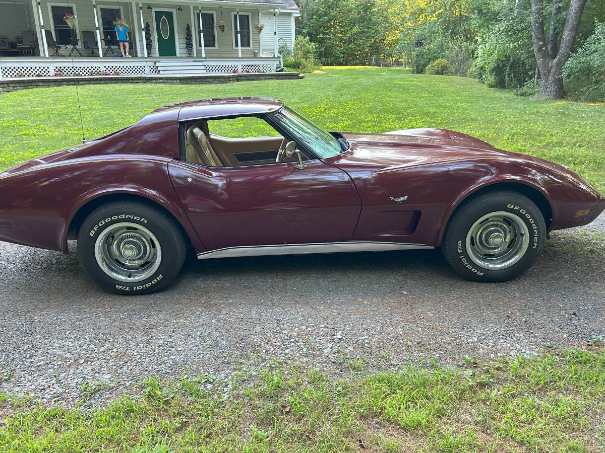 Chevy-corvette-coupe-1977-custom-6