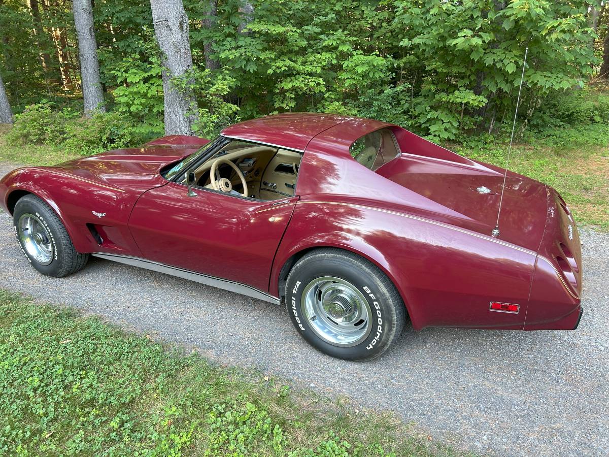 Chevy-corvette-coupe-1977-custom-8