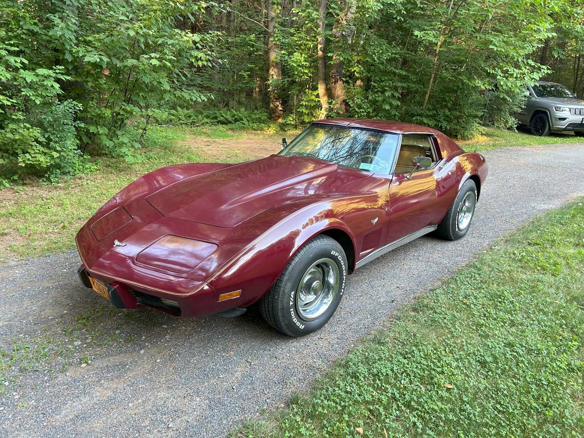 Chevy-corvette-coupe-1977-custom