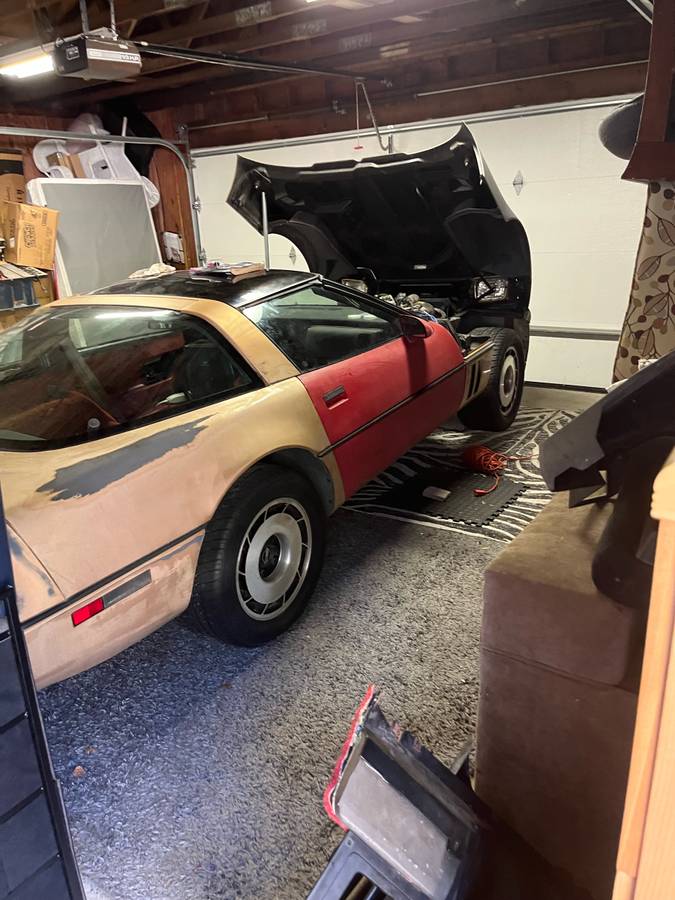 Chevy-corvette-coupe-1984-custom-3