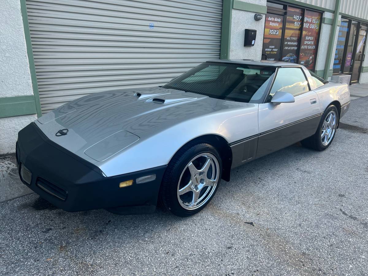Chevy-corvette-coupe-1984-silver-12