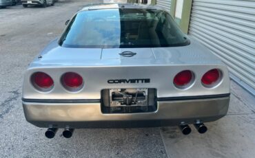 Chevy-corvette-coupe-1984-silver-3