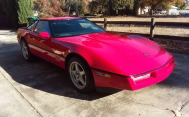 Chevy-corvette-coupe-1985-red-1