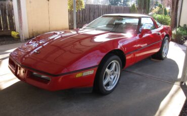 Chevy-corvette-coupe-1985-red-5