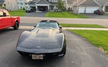 Chevy-corvette-l-82-1979-black-2
