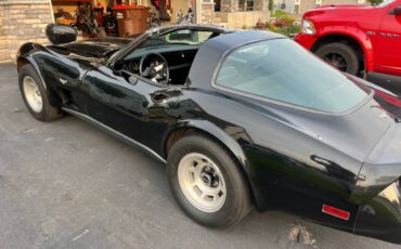 Chevy-corvette-l-82-1979-black-8