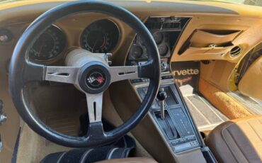 Chevy-corvette-stingray-1969-custom-14