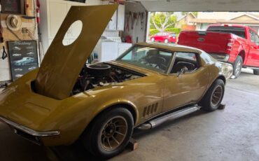Chevy-corvette-stingray-1969-custom-2