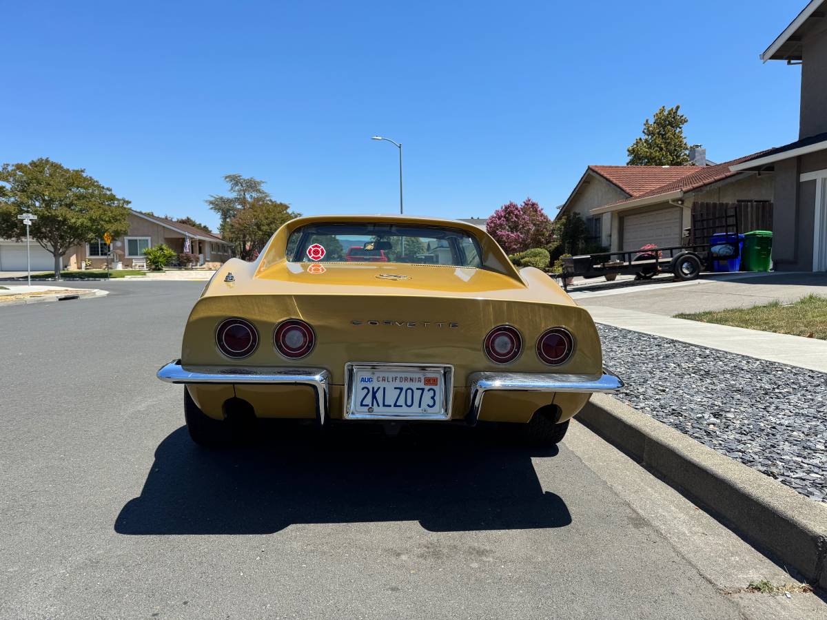 Chevy-corvette-stingray-1969-custom-9