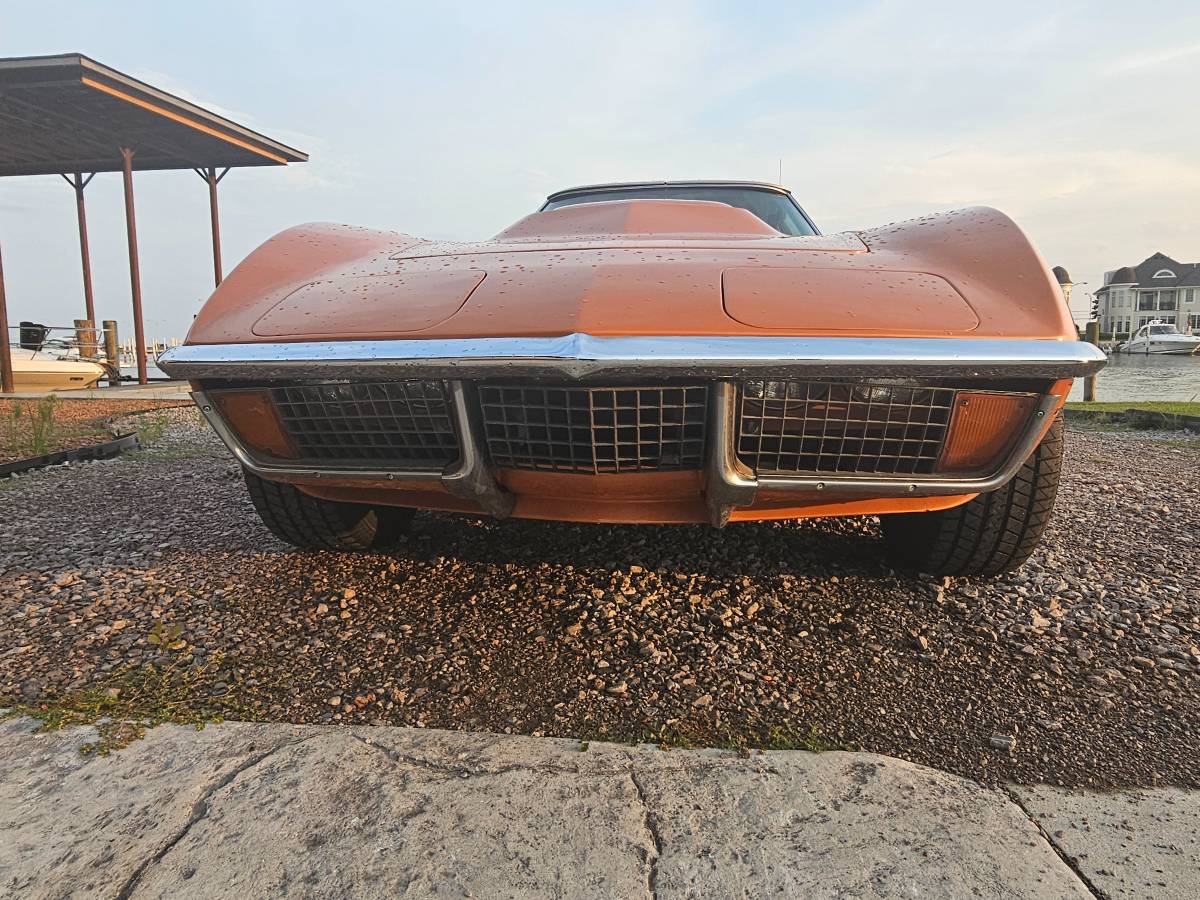 Chevy-corvette-stingray-coupe-1972-orange-10
