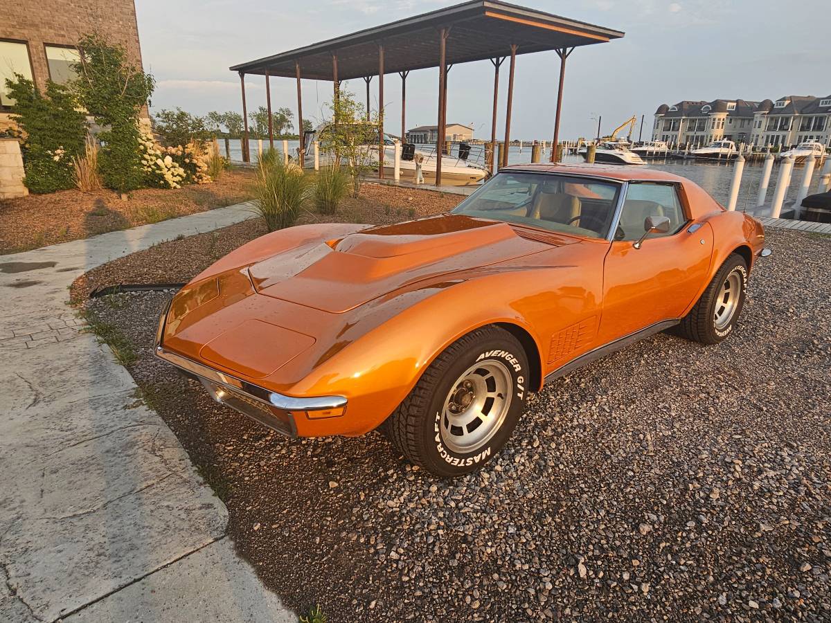 Chevy-corvette-stingray-coupe-1972-orange-12
