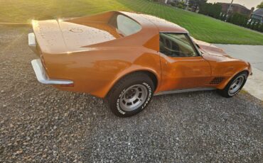 Chevy-corvette-stingray-coupe-1972-orange-2