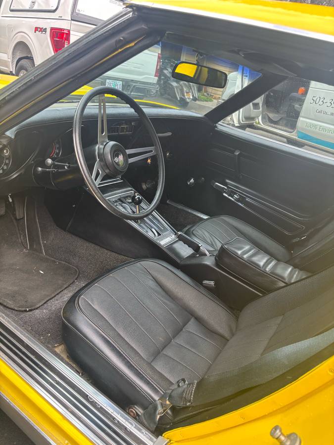Chevy-corvette-stingray-coupe-1974-yellow-3