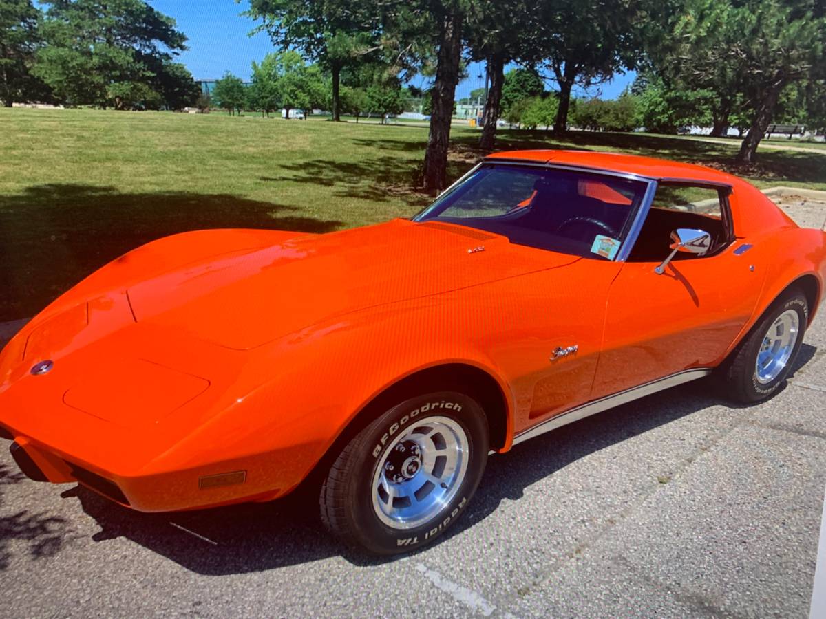 Chevy-corvette-stingray-coupe-1976-orange-5